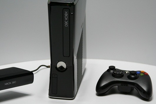 xbox-360-slim-530px.jpg