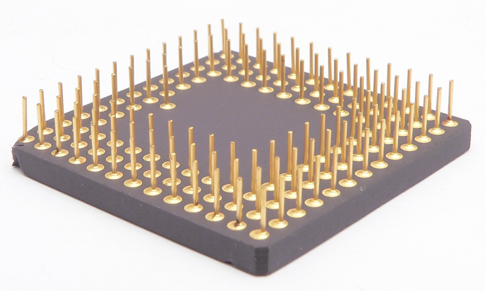 PGA-Pin_grid_array_bottom_chip_package_photo.jpg