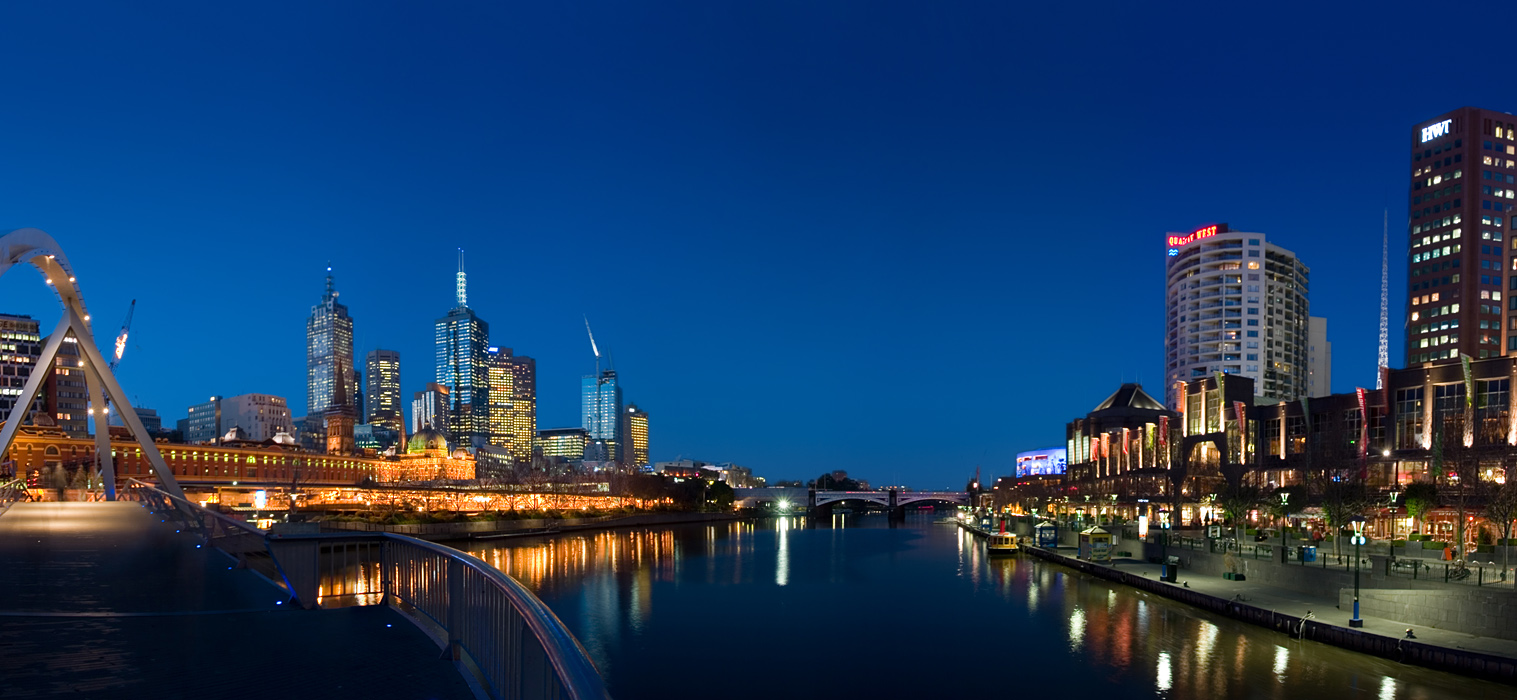 Melbourne_yarra_twilight.jpg