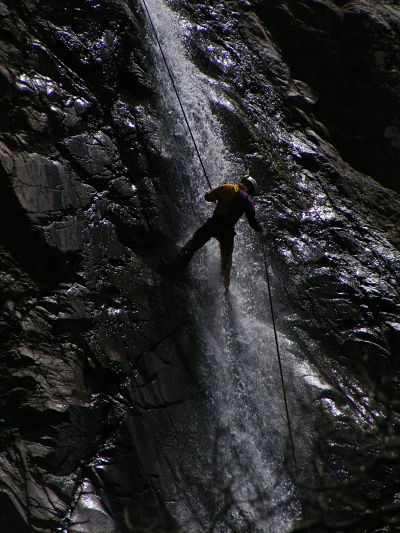 canyoning_opt.jpg