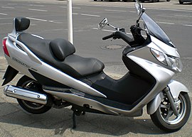 270px-Suzuki_Burgman_400.JPG